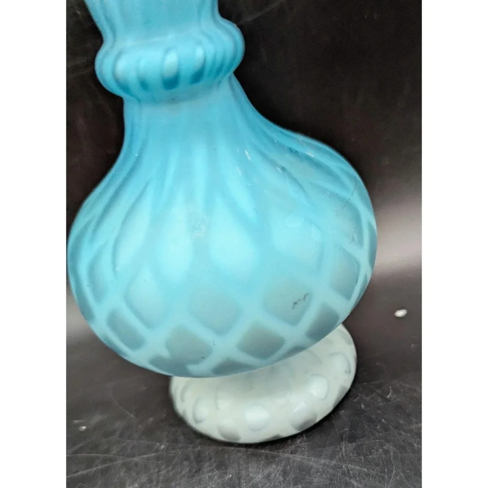 Vintage Blue Quilted Mother Of Pearl MOP Diamond Point Vase 7